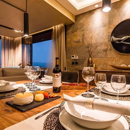 The Minipenthouse Terrace & *