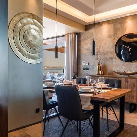 Апартаменты The Minipenthouse Terrace & Пасу-де-Аркуш