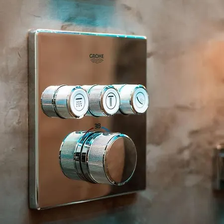 The Minipenthouse Terrace & * Paço de Arcos